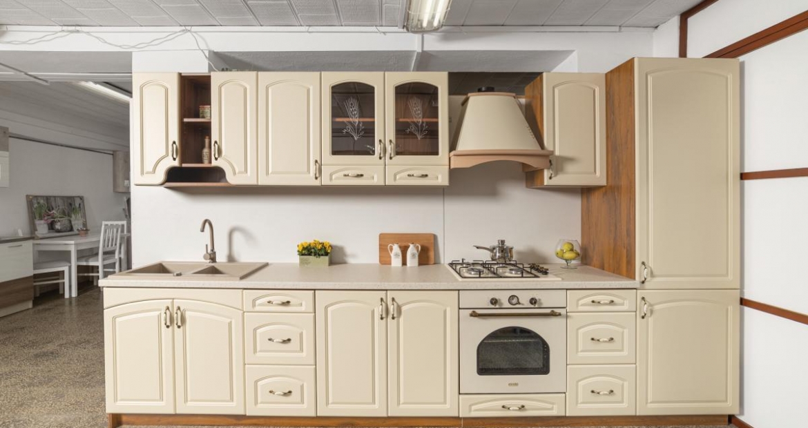 Új bemutató Zille konyháink elérhetőek, Csillapítóval szerelt fiókok és ajtókkal